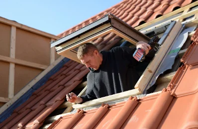 Pose de fenêtres de toit Velux à Vriange